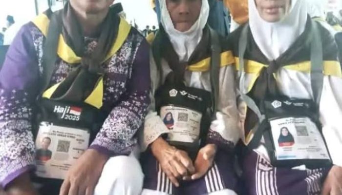 Kenangan Indah Bersama Nenek Hj. Ummi