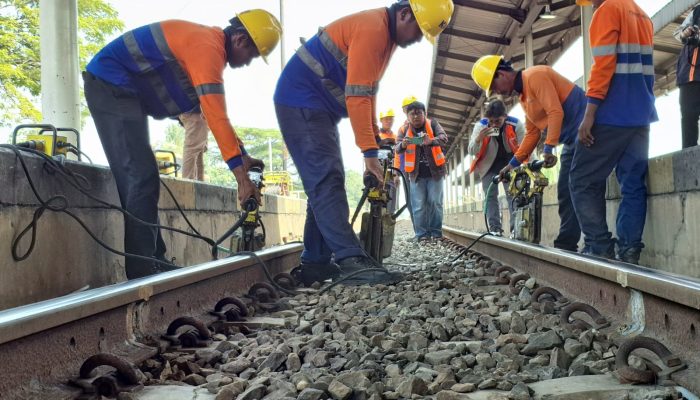 Daop 3 Cirebon Mitigasi Bencana dan Pemantauan Ketat Titik Rawan Banjir dan Tanah Labil pada Masa Angkutan Lebaran 2026