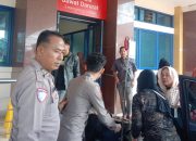 Petugas Pos Yan Res Area 208 B Tol Palikanci, Sigap Tangani Pemudik Sakit ke RS Mitra Plumbon