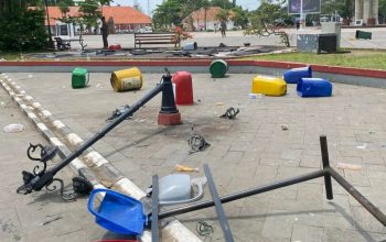 Demo KOMPI di Indramayu Berujung Ricuh Sejumlah Fasilitas Publik Mengalami Kerusakan