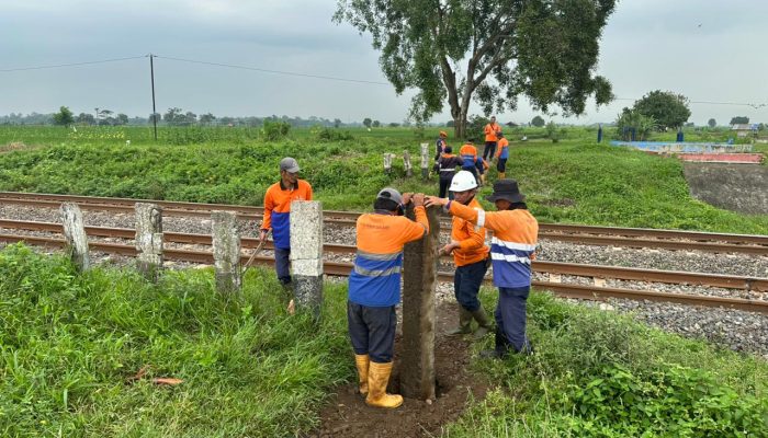 Dalam Upaya Peningkatan Keselamatan, Januari-April 2026 KAI Daop 3 Cirebon Lakukan Penutupan 2 Perlintasan Sebidang Illegal di Triwulan I 2026