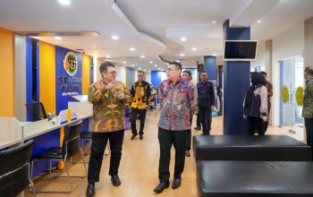 Tinjau Pelayanan Kantah Kota Semarang, Wamen Ossy: Jangan Tunda Berkas, Percepat Layanan Pertanahan