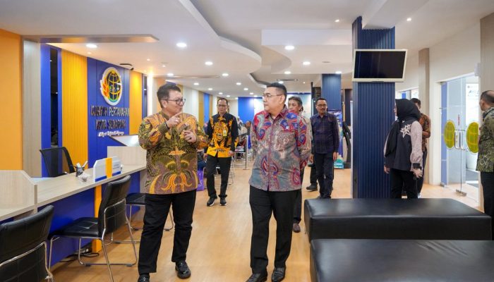 Tinjau Pelayanan Kantah Kota Semarang, Wamen Ossy: Jangan Tunda Berkas, Percepat Layanan Pertanahan