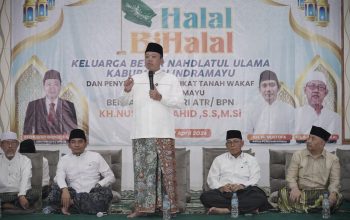 Hadiri Halalbihalal dan Penyerahan Sertipikat Tanah Wakaf PCNU Indramayu, Menteri Nusron Minta NU Berikan Kebermanfaatan bagi Masyarakat