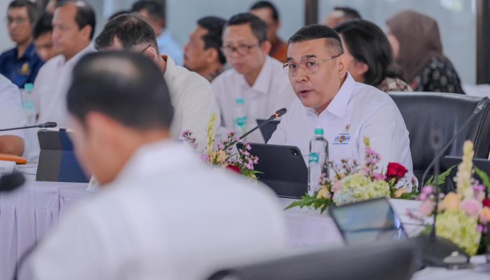 Wamen Ossy: Revisi RTRWN Jadi Kunci Percepatan Pengembangan Jaringan Kereta Nasional