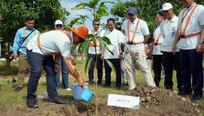 KAI Daop 3 Cirebon Peringati May Day 2026 Gelar Aksi Peduli Sesama, Peduli Lingkungan, serta Utamakan Keselamatan
