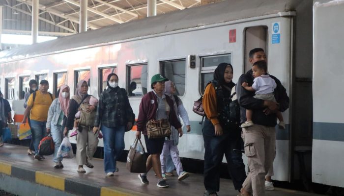 Selama Libur Panjang Tiga Hari, KAI Daop 3 Cirebon Layani 35.016 Penumpang