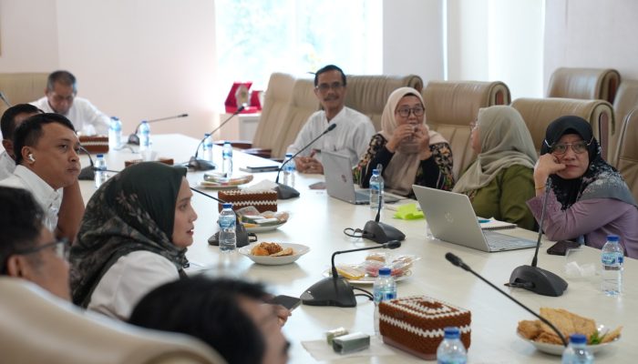 Kepala Kantor Pertanahan Kota Administrasi Jakarta Pusat Ikuti Kegiatan KAMIS MANIS Monitoring dan Evaluasi Kinerja