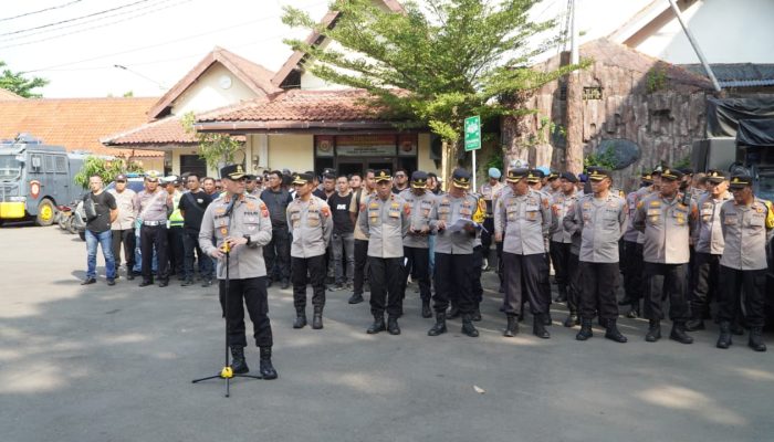Polres Cirebon Kota Siapkan Pengamanan Nobar Persib vs Persijap, Bobotoh Diimbau Tertib dan Langsung Pulang Usai Kegiatan