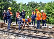 Sambut Libur Panjang Idul Adha, KAI Daop 3 Cirebon Intensifkan Pemeriksaan Infrastruktur dan Prasarana Guna Keselamatan Perjalanan Kereta Api