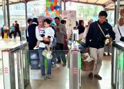 Kurangi Penggunaan Kertas, KAI Daop 3 Cirebon Anjurkan Pelanggan Gunakan Face Recognition Boarding Gate