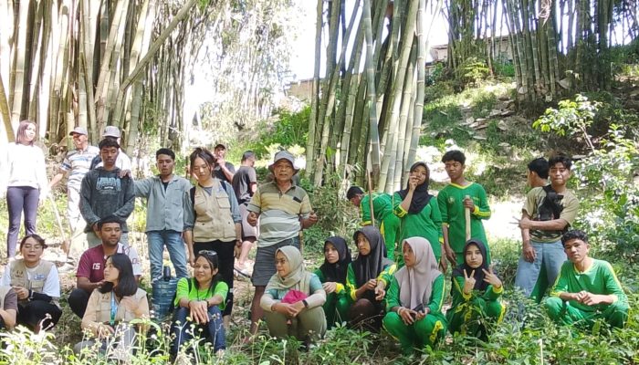 Peduli Lingkungan, Siswa MAN 2 Manggarai Menanam Bambu untuk Menjaga Mata Air dan Pelestarian Alam