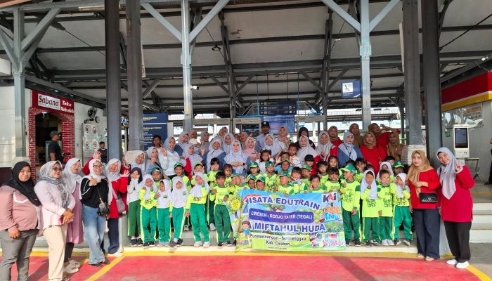KAI Daop 3 Cirebon Catat Ribuan Peserta Edutrain Kenalkan Dunia Perkeretaapian Kepada Pelajar