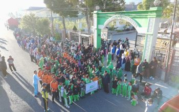 Sambut Tahun Baru Hijriah 1448 H, Ratusan Umat Muslim Kota Ruteng Manggarai Lakukan Jalan Sehat