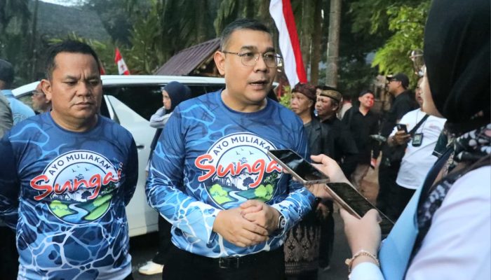 Hadiri Gerakan Nasional AYO Muliakan Sungai, Wamen Ossy: Memuliakan Sungai Berarti Memuliakan Negara