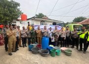 Jelang Hari Bhayangkara ke 80 Satlantas Polres Cirebon Kota Salurkan Air Bersih untuk Warga Argasunya