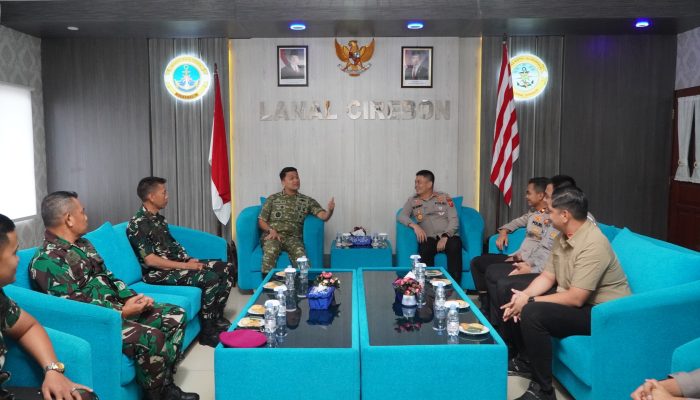 Kapolres Cirebon Kota dan Dan Lanal Perkuat Soliditas TNI-Polri di Cirebon