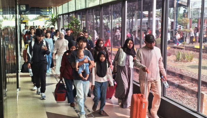 Penumpang Kereta Api di Daop 3 Cirebon Meningkat Selama Liburan Sekolah 2026 Mencapai 308.752 Orang