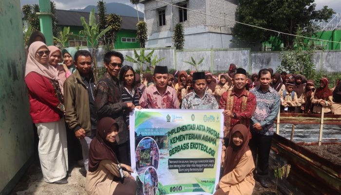Bangun Karakter Peduli Lingkungan, MATAMUDA MAN 2 Manggarai Gelar Aksi Tanam Pohon