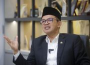 Ekonomi Konstitusi: Mengembalikan Kedaulatan Ekonomi kepada Rakyat dan Umat