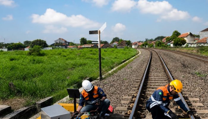 KAI Daop 3 Cirebon Melalui Keandalan Persinyalan dan Telekomunikasi, untuk Perkuat Keselamatan Perjalanan Kereta Api