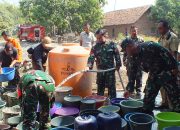 TNI AD Hadir Melalui Progran Manunggal Air Bersih di Tengah Kesulitan Warga, Kodim 0614/Kota Cirebon Salurkan Air Bersih