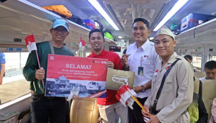 Semarak HUT ke-81 RI, KAI Daop 3 Cirebon Hadirkan Upgrade Seat hingga Kampanye Keselamatan Bersama Komunitas