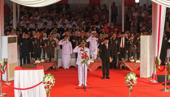 Upacara HUT Ke-81 RI di Kota Cirebon, Wali Kota Ajak Masyarakat Maknai Kemerdekaan dengan Kerja Nyata
