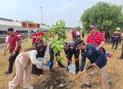 Momentum HUT ke-81 RI, KAI Daop 3 Cirebon Gelar Green Movement Diwujudkan Melalui Penghijauan di Stasiun Cirebon Prujakan