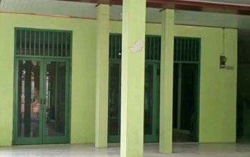 Merindui Masjid Al-Hidayah Dukuh Semar