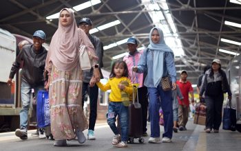 KAI Daop 3 Cirebon Hadir Tawarkan Diskon Tiket Kereta Api 20 Persen di Turnamen Rail Futsal Tuparev Cirebon