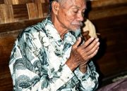 Kakek Abdul Karim: Guru Ngaji yang Berjasa Besar di Tanah Naga