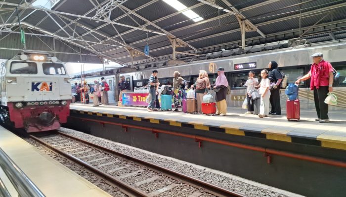 Pelanggan KA Cakrabuana Relasi Cirebon Jakarta Mencapai 220 Ribu, KAI Dorong Mobilitas Masyarakat dan Aktivitas Ekonomi