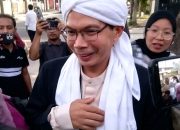 Abah Memilih Bungkam Saat Ditanya Wartawan Usai Pemeriksaan di Polres Lombok Tengah