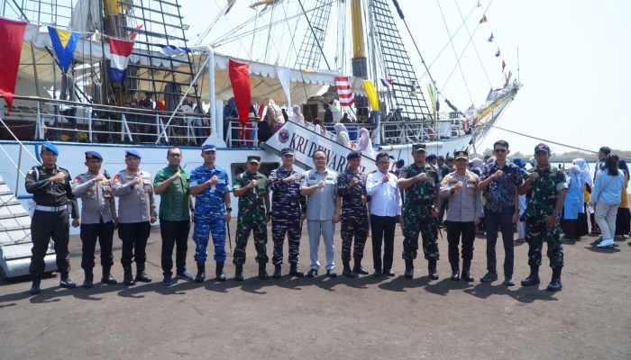 KRI Dewa Ruci Jadi Lokasi Silaturahmi Pimpinan Daerah Kota Cirebon