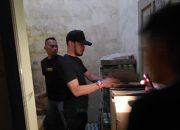 Operasi Pekat, 442 Botol Miras Disita di Panjunan Cirebon